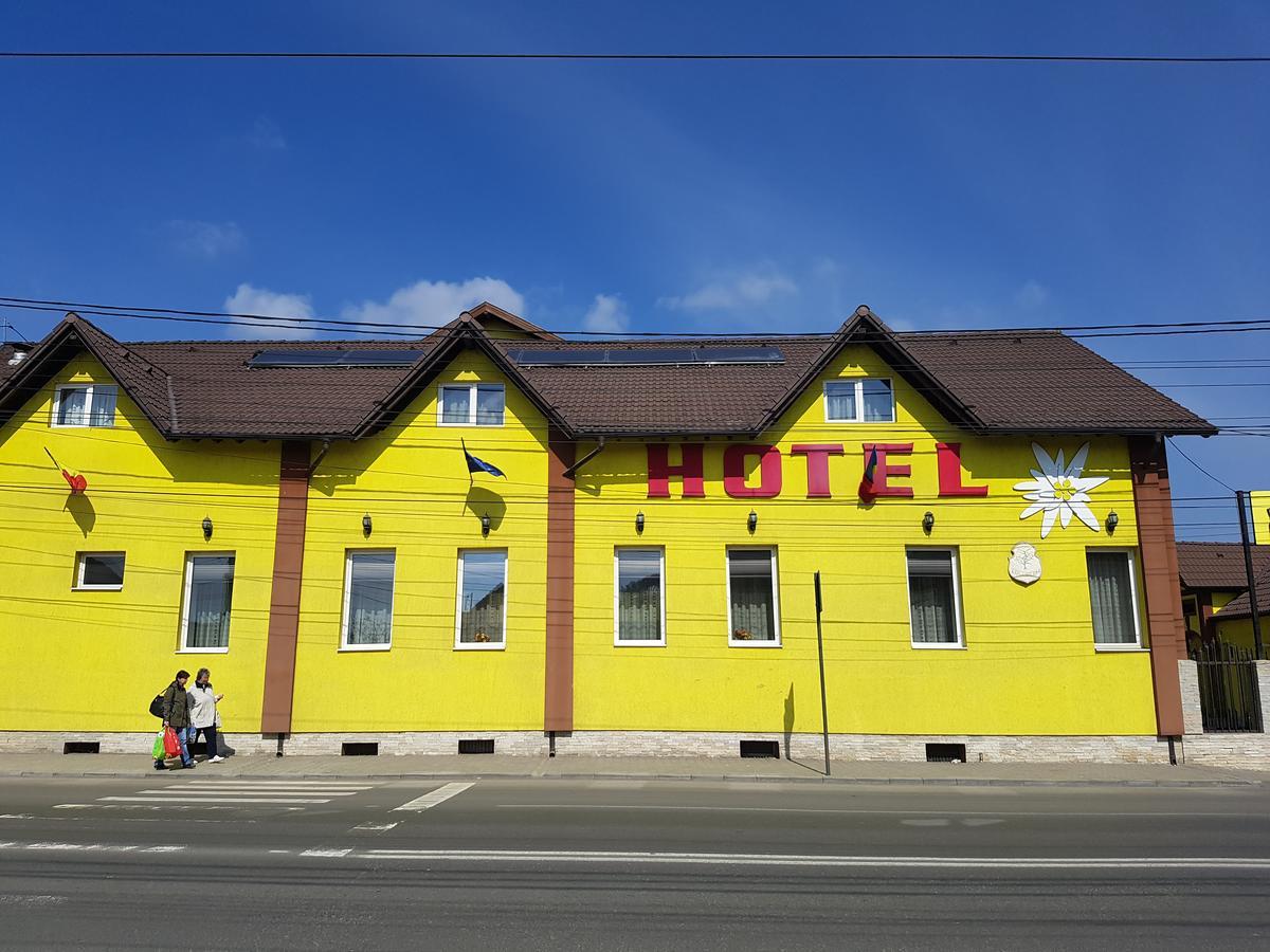 Hotel Edelweiss Medias Exterior photo