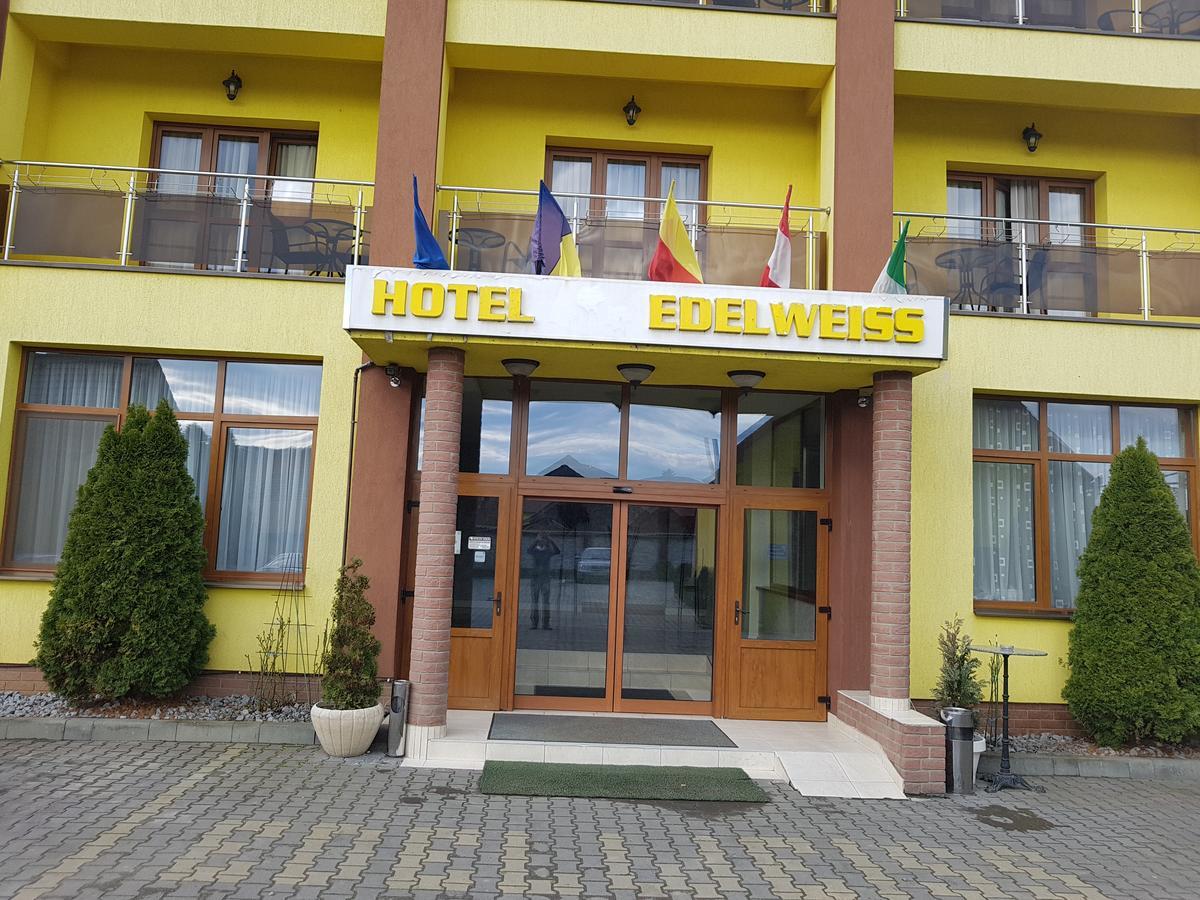 Hotel Edelweiss Medias Exterior photo